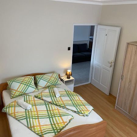 Pingvin Cukraszda Apartman Felso Szint Balatonmáriafürdő 外观 照片