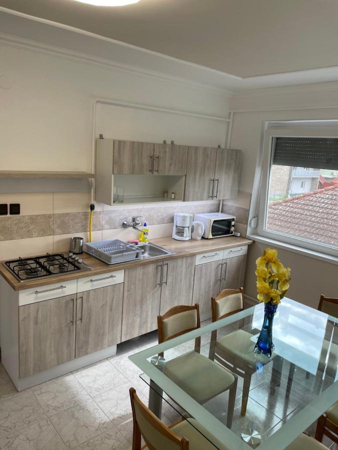 Pingvin Cukraszda Apartman Felso Szint Balatonmáriafürdő 外观 照片