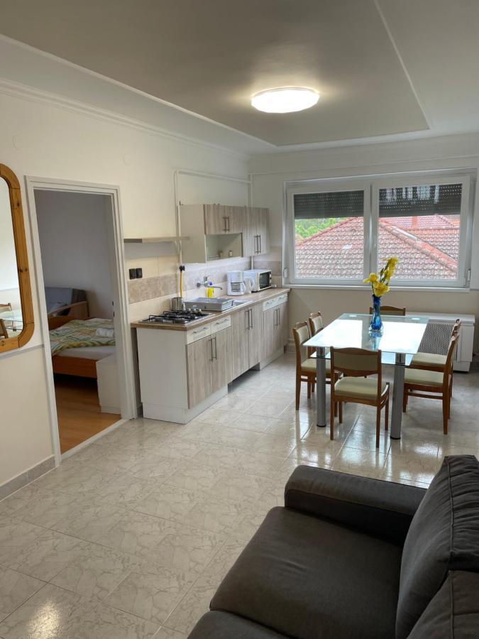 Pingvin Cukraszda Apartman Felso Szint Balatonmáriafürdő 外观 照片
